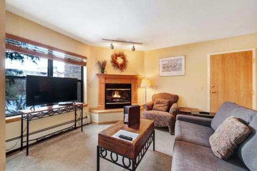 3 Bedroom Ski In Condo Only One Block From Historic Downtown, Shopping, Restaurants And Entertainment, in Breckenridge, USA