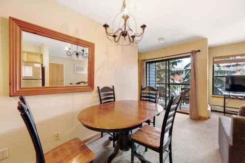 3 Bedroom Ski In Condo Only One Block From Historic Downtown, Shopping, Restaurants And Entertainment, in Breckenridge, USA