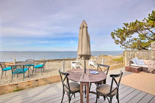 Oceanfront Ferndale Oasis with Fire Pit, Grill!