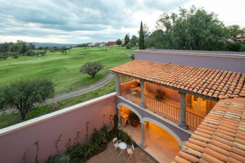 Luxury Villa, Kitchen, Golf Course Views, Wifi