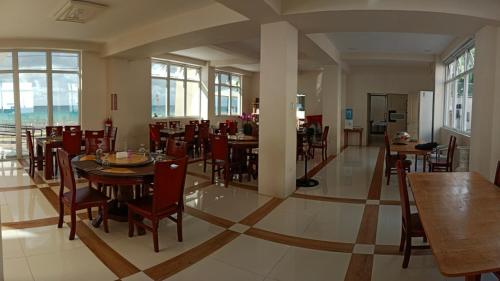 Restaurant, Hotel Eight Fifty in Jagna