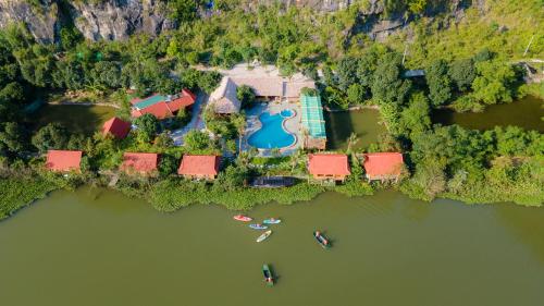 Xuan Son Lakeside Bungalow Ninh Bình