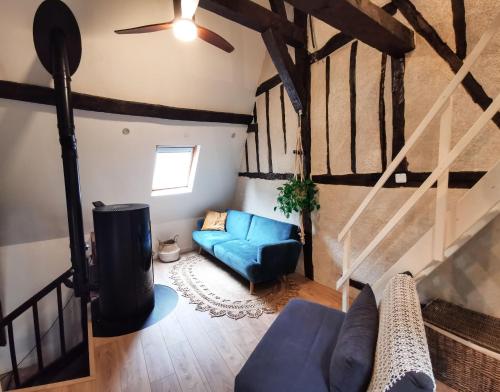 Loft atypique au calme avec cour privative