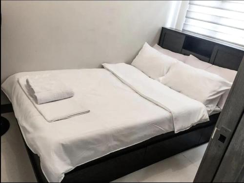 StayInMyCondo - 8th Condo in Pasay near NAIA Airport, MOA Pasay, Manila