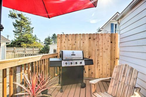 Charming Seaview Home with BBQ, Deck and Fire Pit