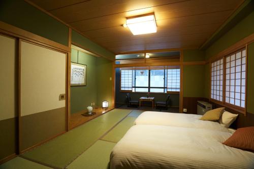 Connected Japanese- Style Room & Club Room - Non-Smoking