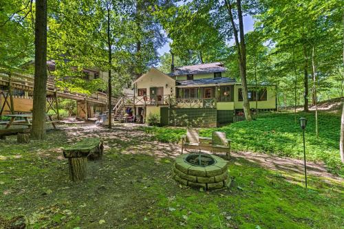 Douglas Whispering Winds Cottage with Beach!