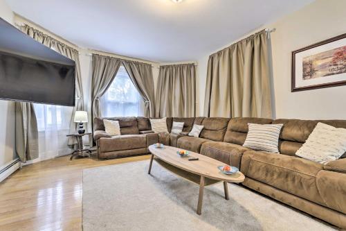 Bright Springfield Apartment with 2 Balconies! in Springfield, USA