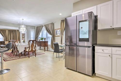 Bright Springfield Apartment with 2 Balconies! in Springfield (MA)