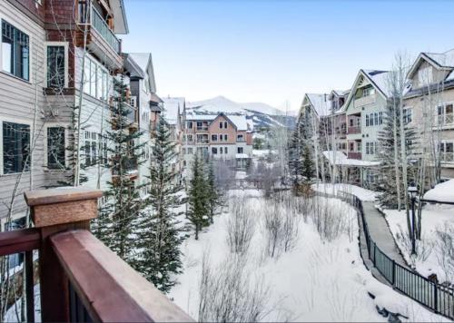 Luxury 3 Bedroom Breckenridge Vacation Rental With Mountain Views Steps From Historic Main Street