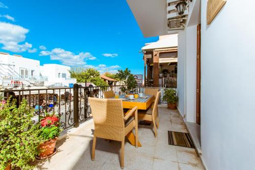  Evelina's House in Platanias