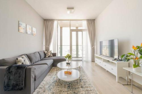 High floor 1BR vacation home with terrace, Dubai