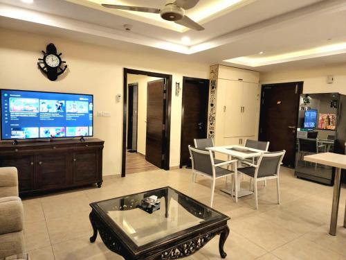 Bright & Beautiful 1 Bed Apt In Bahria Town, Равалпинди