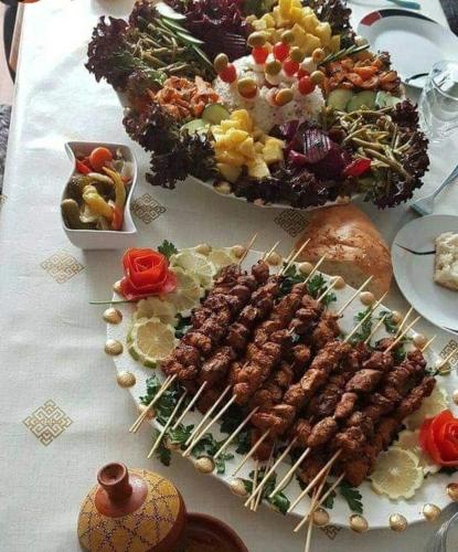 Sahara Luxury Tented Camp in Hassilabied