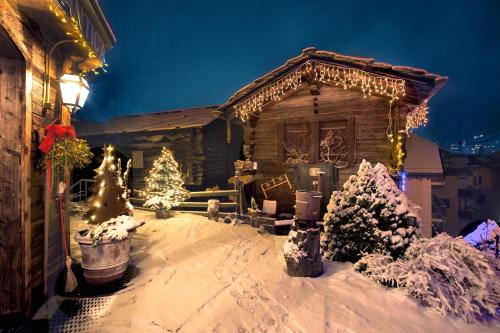 Hotel Romantica - image 9