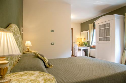 Suite, junior, vue sur la montagne