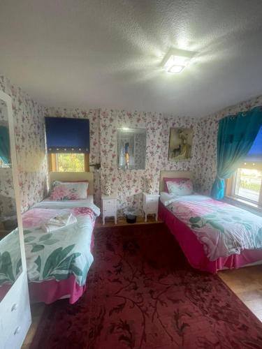 Redwood Lodge - image 7