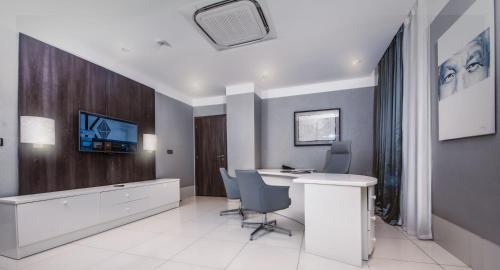 Krystal Palace Douala in Douala