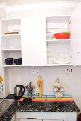 Rorot 2 bdrm stay located Annex home away(bright) in Eldoret