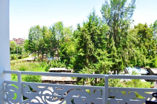 Rorot 2 bdrm stay located Annex home away(bright) in Eldoret