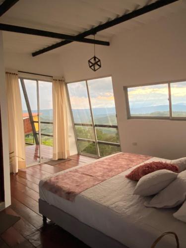 La Paloma Glamping in La Manuelita