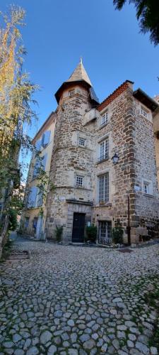 Maison au Loup - Superbe ancien hotel particulier du XVIe siècle au cœur de la vieille ville du Puy