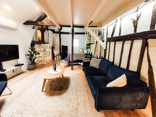 Loft atypique au calme avec cour privative