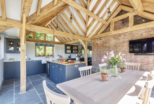 Exterior view, Hilltop Cottage in Holt (Dorset)