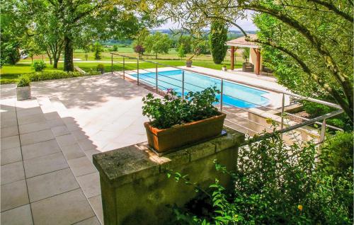 Cozy Home In St, Aubin De Cadelech With Outdoor Swimming Pool