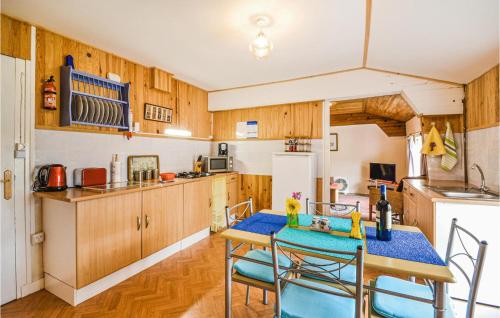 Kitchen, Stunning Apartment In La Coquille in La Coquille