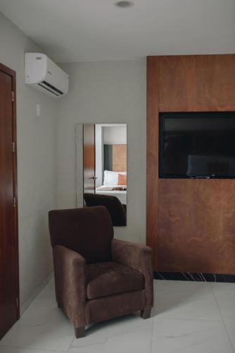 401884596 Hotel Dali Plaza Ejecutivo