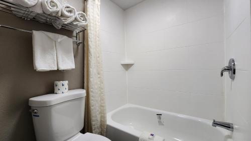 Motel 6 Columbus OH - OSU North - image 6