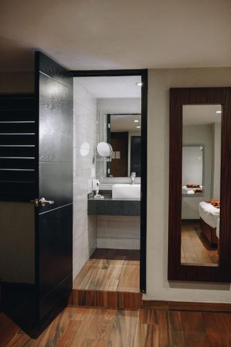 401885545 Hotel Dali Plaza Ejecutivo