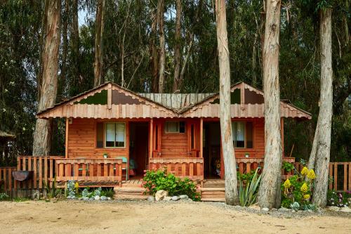 "PINARES DEL MAR" Pequeñas cabañas ECO rusticas sello "S"