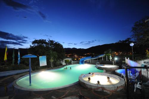 Peldbaseins, Villeta Resort Hotel in Villeta