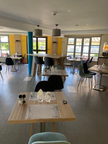 Hotel Restaurant Campanile De Saumur - image 13