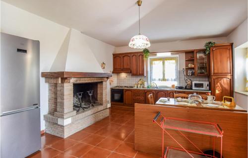 廚房, Gorgeous Home In Giove in 焦維