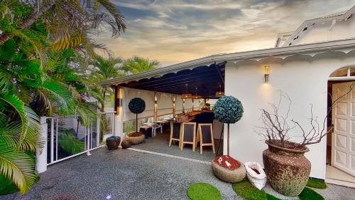 Ресторант, GREEN LORD DOMAINE - Lodges Piscine & Spa - Bar & Lounge - Restaurant gastronomique in Lamentin