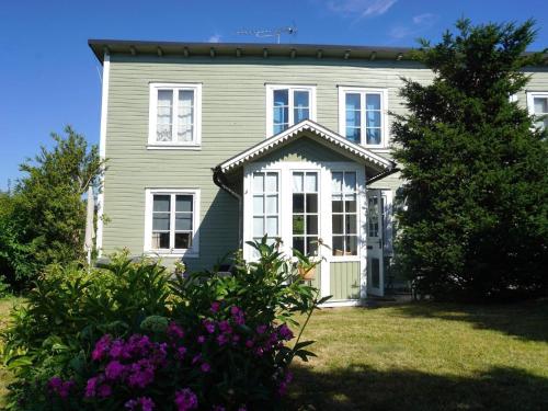 4 person holiday home in RONNEBY-By Traum - Skönevik