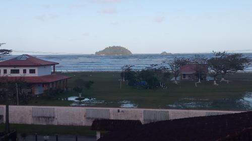 Casa com Vista do Mar e Montanha