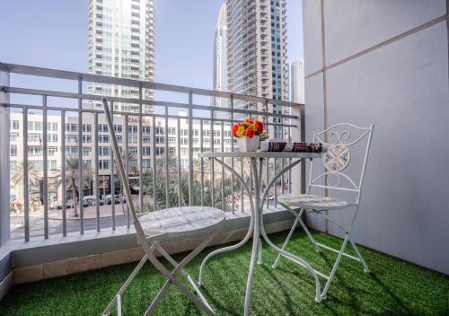 Nasma Luxury Stays - Luxury Studio - image 10