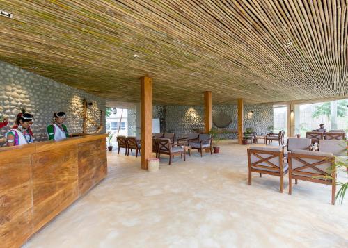 Lobby, Sanctuary Chitwan National Park in Kumarwarti