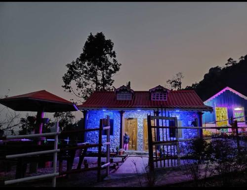 LITTLE HILL HOMESTAY