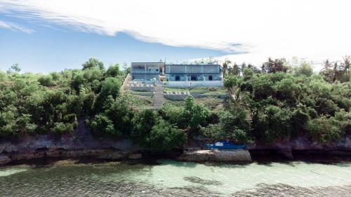 401958937 Epic Suites Bohol ADULTS ONLY