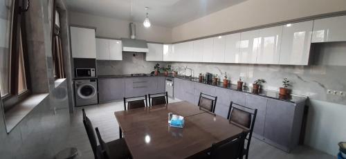 Konyha, RUBENYAN GUEST HOUSE in Nubarashen