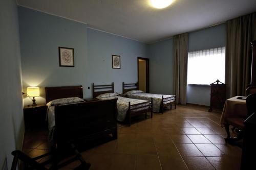 Hotel Nastro Azzurro Room Type - Triple Room with 3 Single Beds