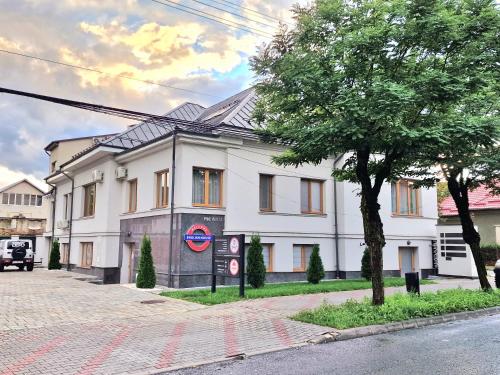 English House 2