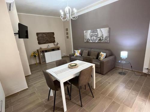 ATTICO BRICCARELLO -Intero Appartamento- Air conditioned-Elegant Suite with FREE WIFI, near Inalpi Arena and Sporting Club Torino-Olimpyc Stadium, Turín (fotografie 6)