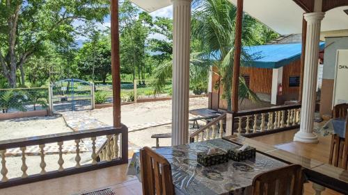 Maya Guest House - Sipaway Island