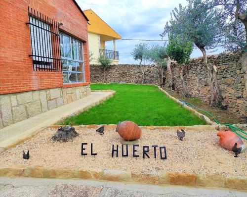 Casa Rural EL HUERTO con Jardín